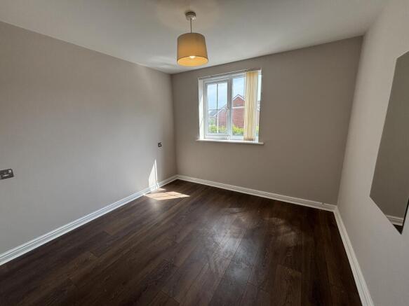 Flat for sale Image 5