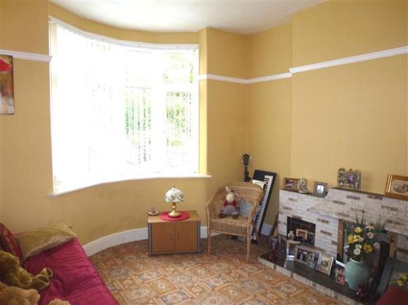 FRONT BEDROOM 2 (or SITTING ROOM)