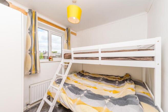 3 bed Terraced to rent Image 7