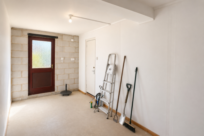 Rolls Court, Wantage photo 4