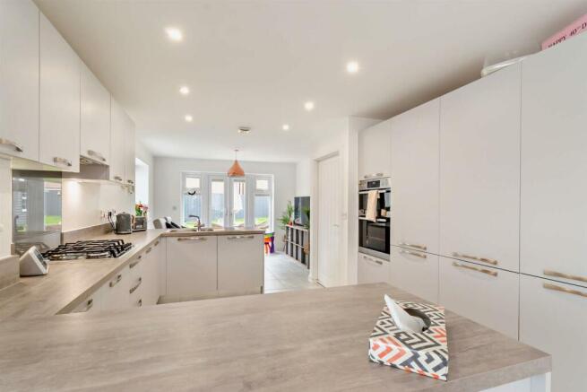 8574048-interior03-800.jpg