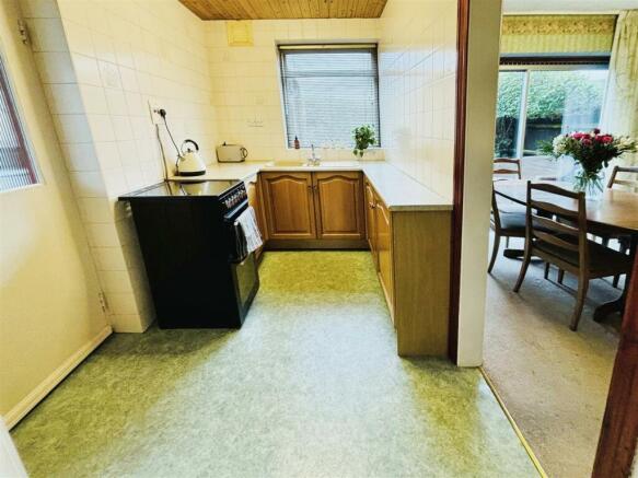 MR 20Kitchen 20.jpg
