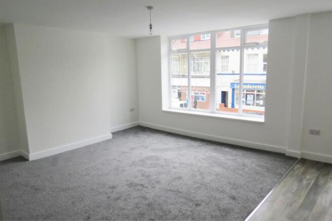 Lounge/Kitchen