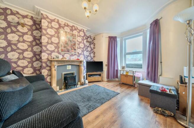 1403311-7-6970d8520dfbe