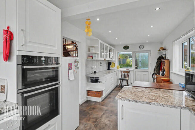 3 bed Detached Bungalow for sale Image 7