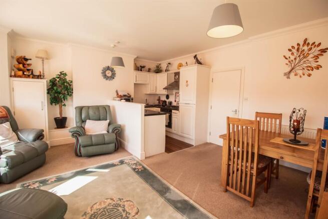36-38 Claremont Road, BN25 photo 4