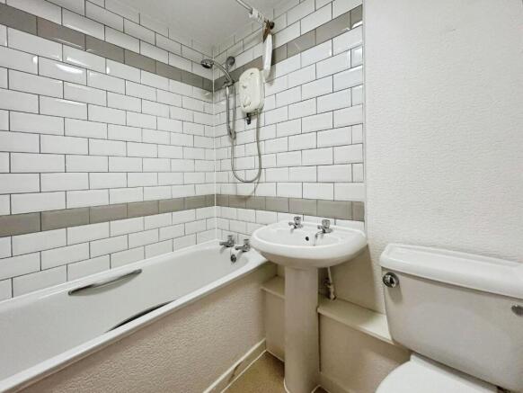 2 bed Apartment for sale Image 7