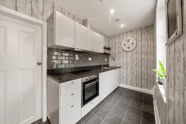 3 bed Terraced for sale Image 7