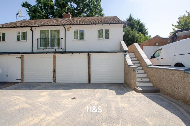 70 Elmdon - external.jpg