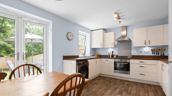 3 bed Semi-Detached for sale Image 9
