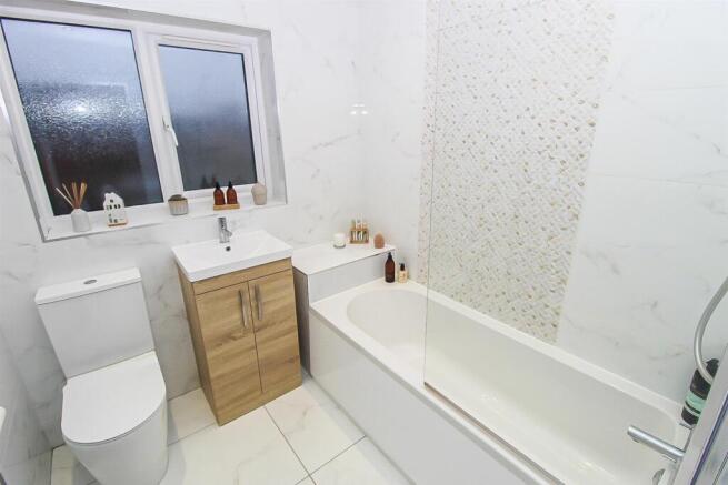 3 bed Semi-Detached for sale Image 11