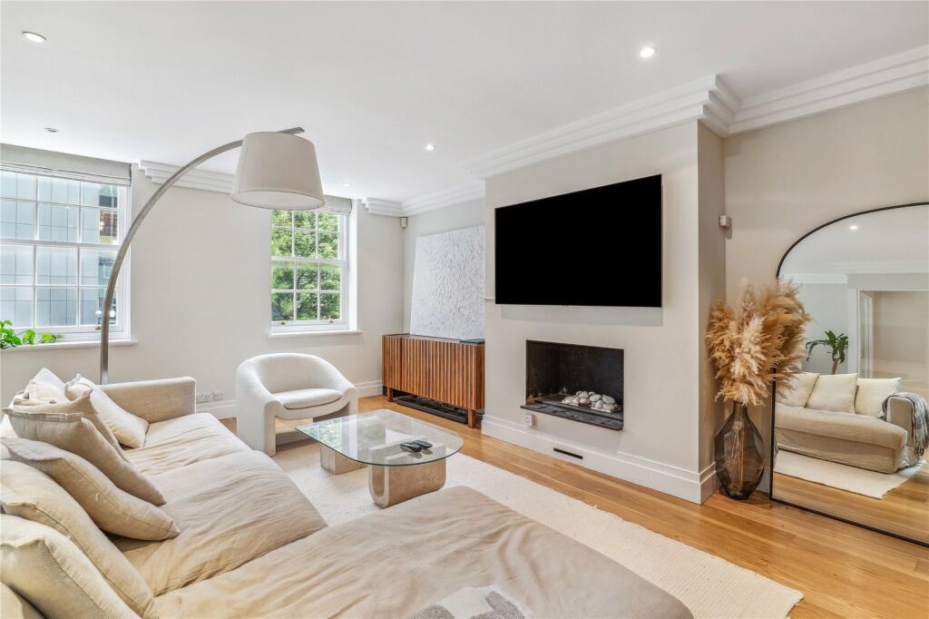 House in London - More