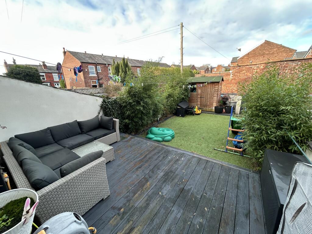 Wellington Grove, Stockport photo 3