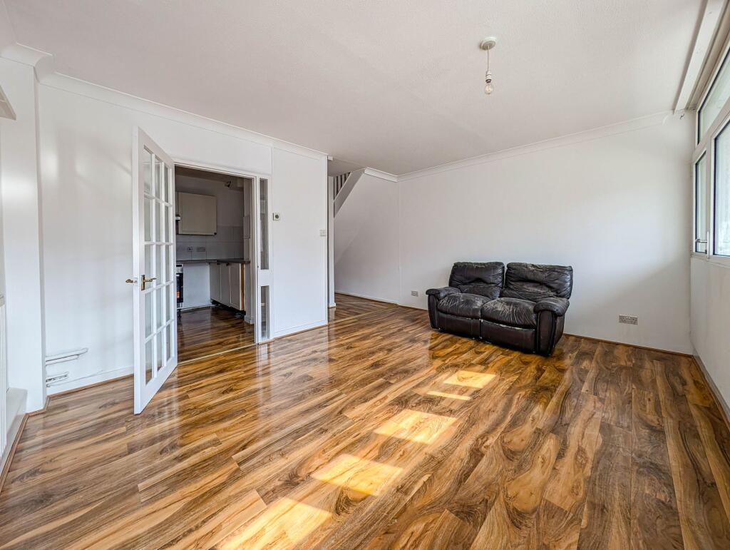 Apartment in London, Hyacinth Neighbourhood, Roehampton - View 2