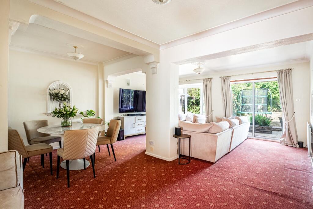 Abbey Avenue, St. Albans, Hertfordshire, AL3 - View 2