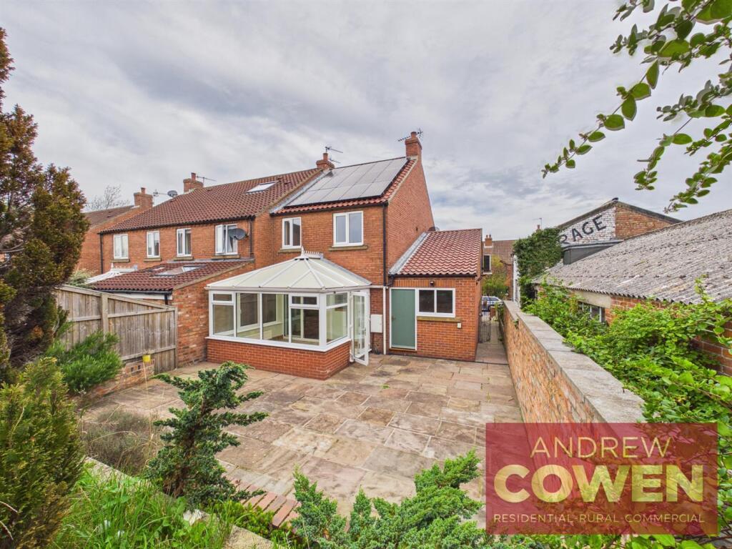 Main image of property: Kilnfield, Staxton