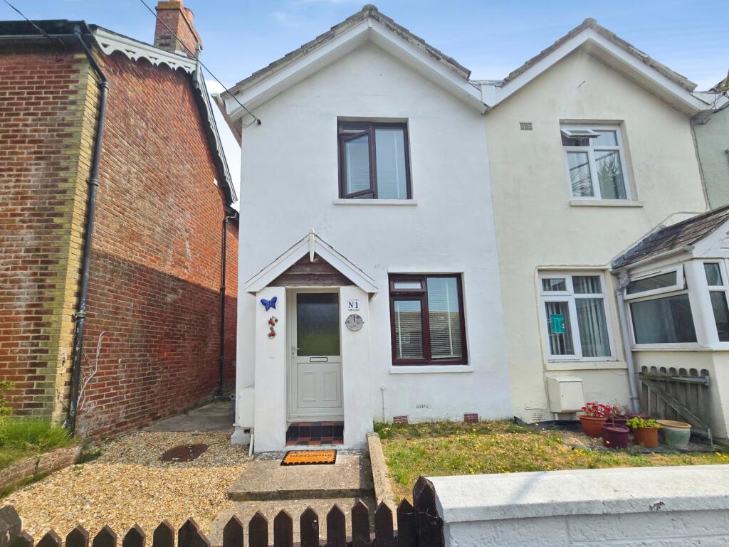 Main image of property: High Street, Freshwater