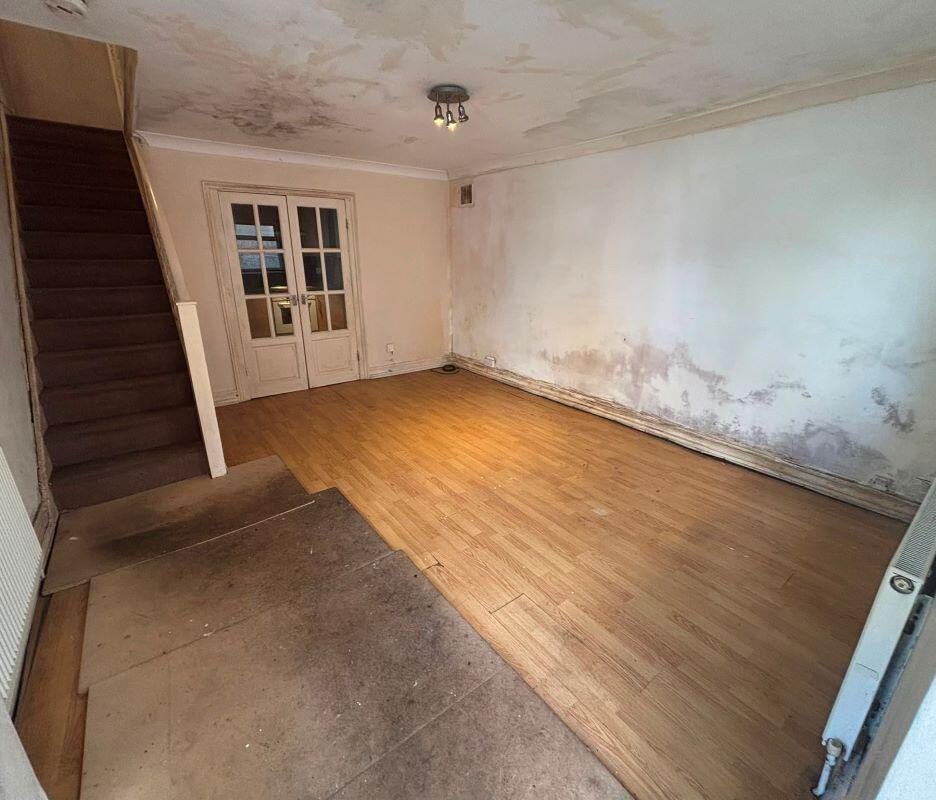 House in London - View 2
