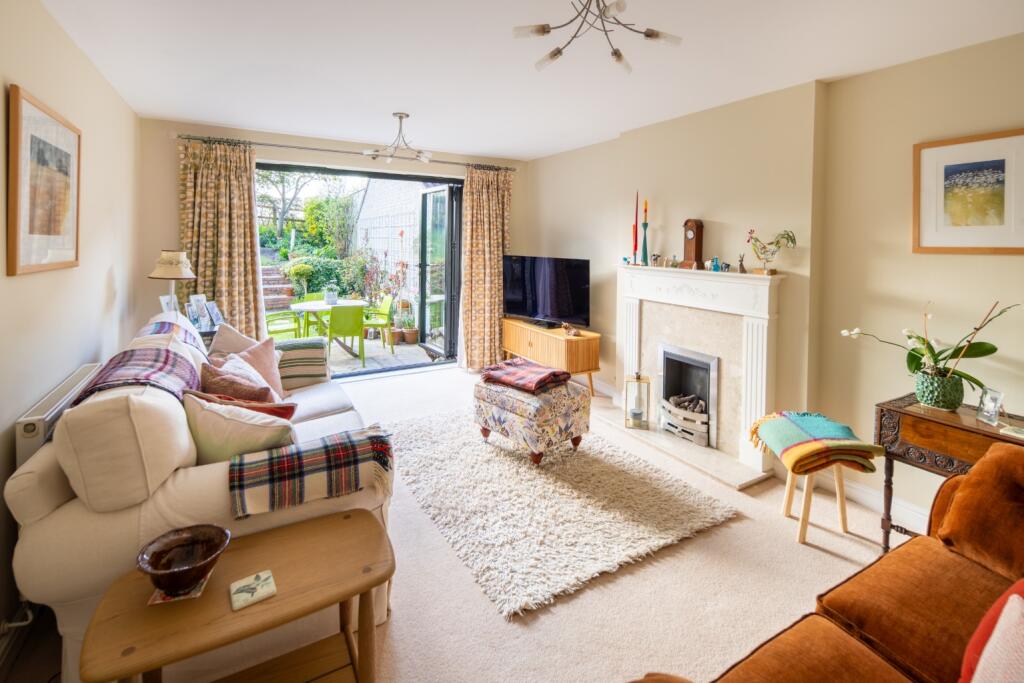 Immaculate 4 bedroom family home - Watts Corner, Glastonbury photo 4
