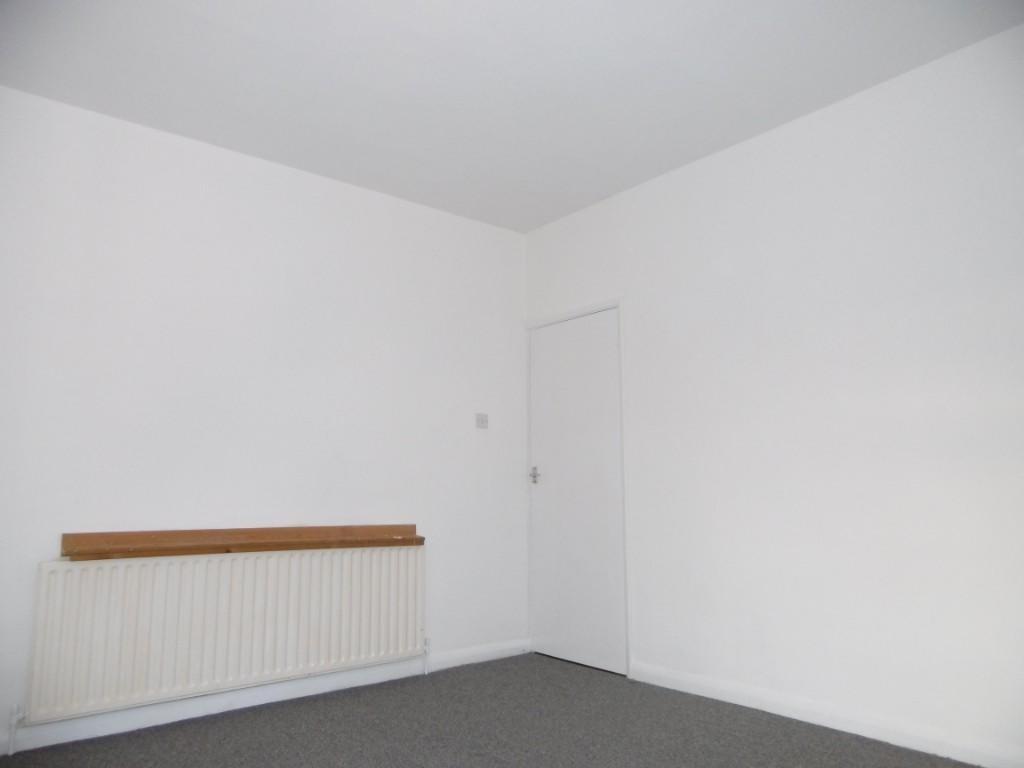 12 Park View, Chesterfield, Derbyshire, S41 0JD photo 5