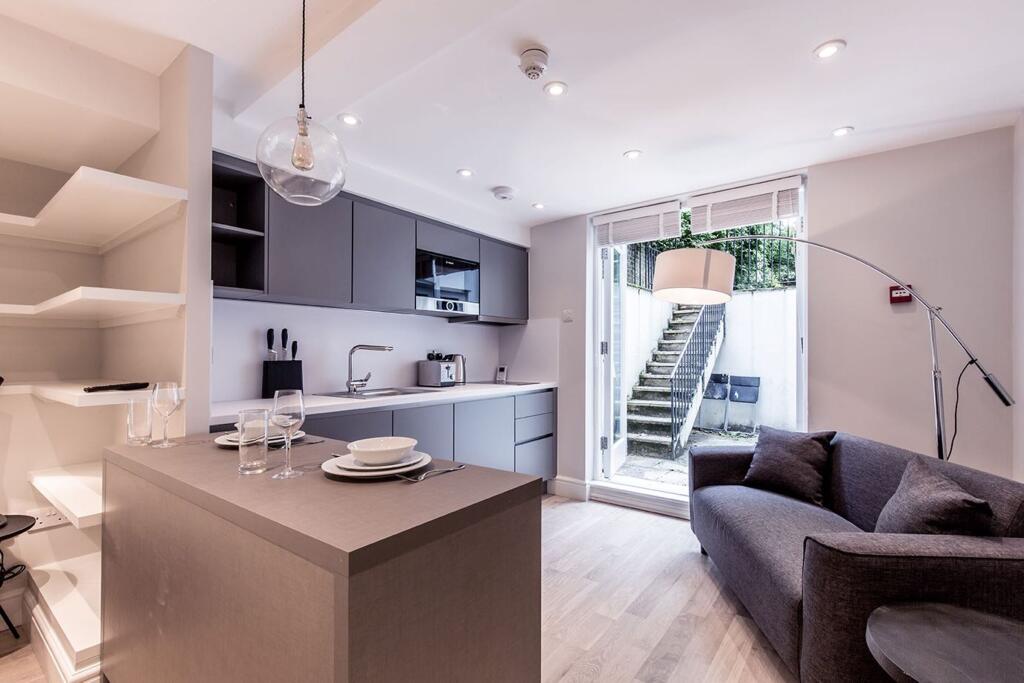 Studio flat for rent
