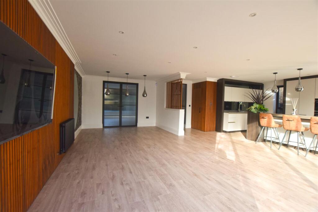 8, Dingle Road photo 4