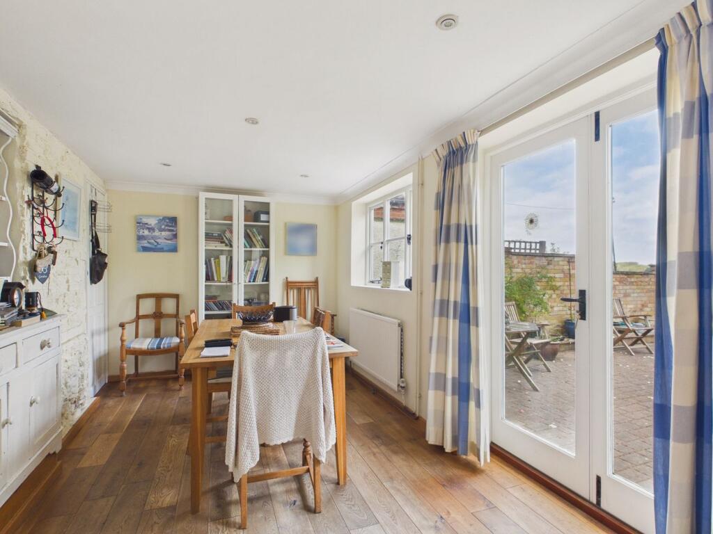 House in King's Lynn and West Norfolk, Hilgay - More