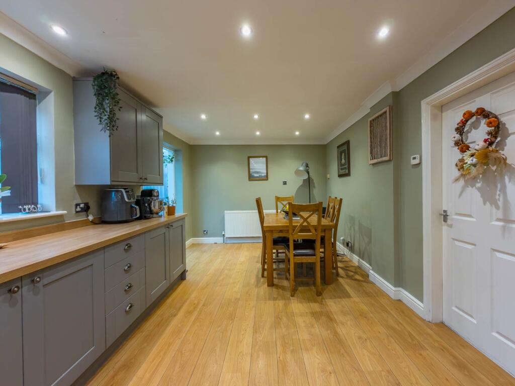 House in Kirklees, Firthcliffe - View 5