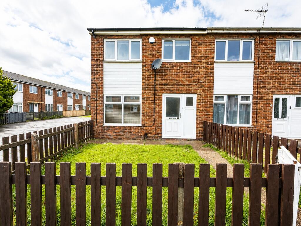 Main image of property: Albert Place, Grimsby, Lincolnshire, DN32