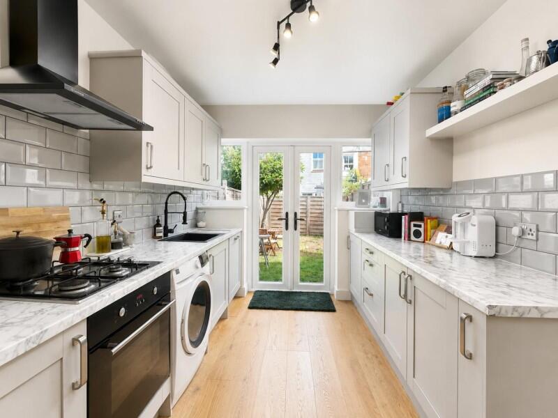 House in Slough - View 4