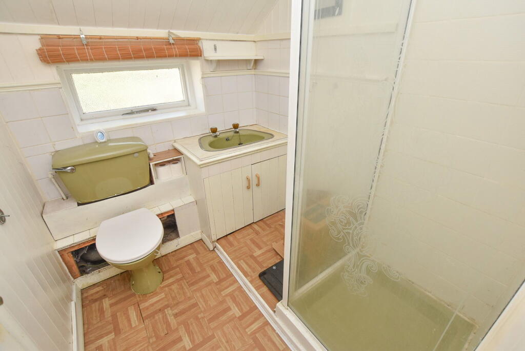 Queens Gardens, Ellesmere Port photo 3