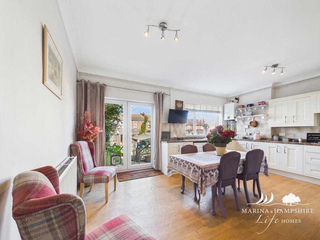 House in Portsmouth - View 5