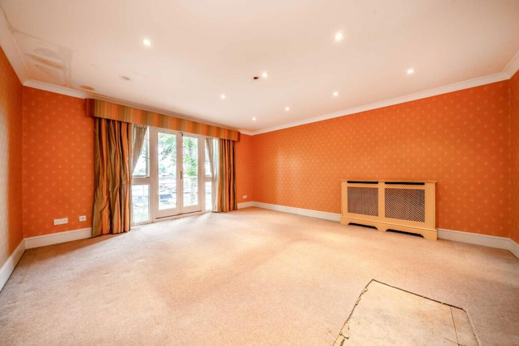 House in London, The Beveree, Hampton - View 5