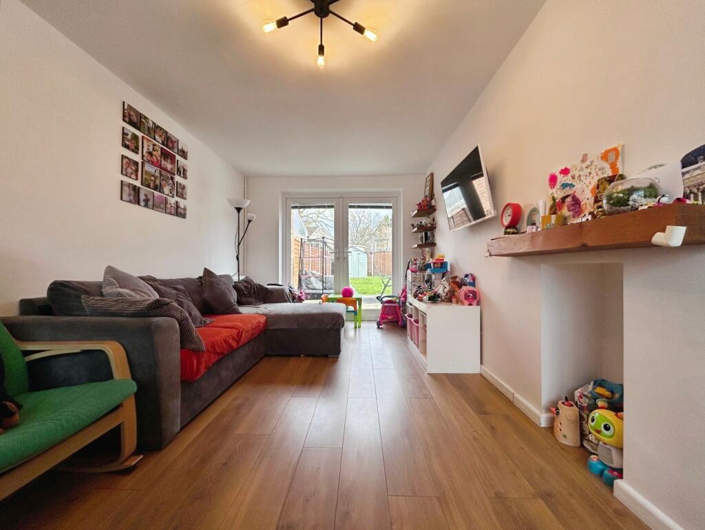 Kennel Lane, Bracknell, Berkshire photo 3