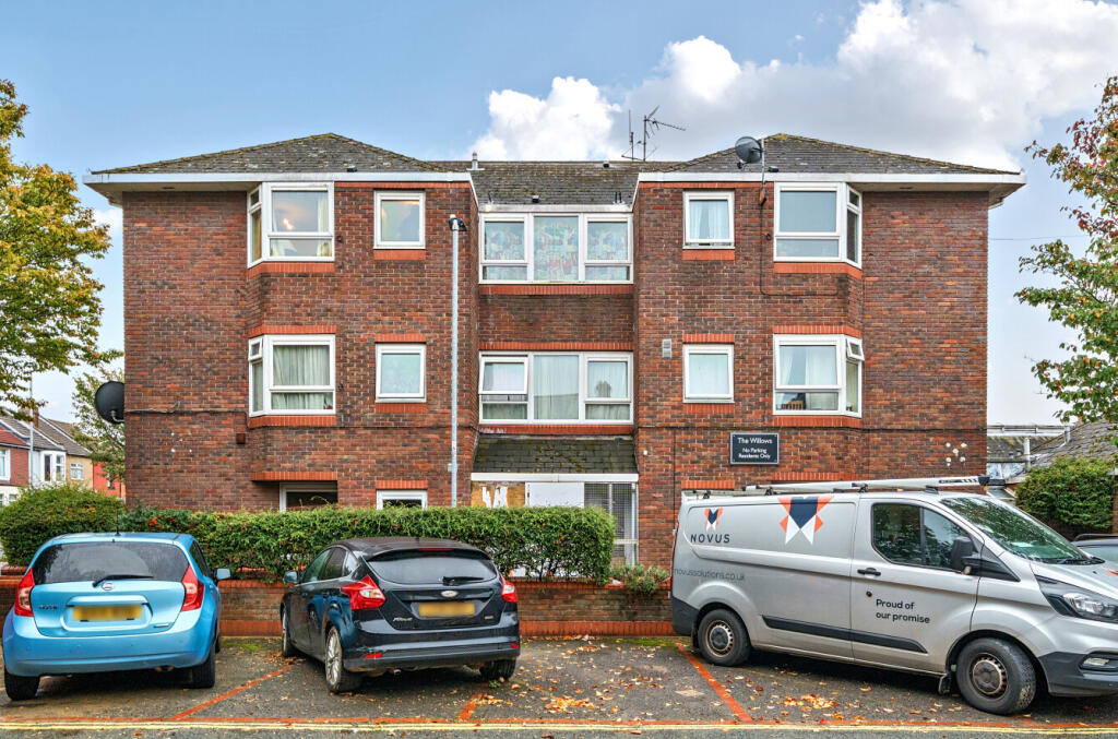 1-bed flat on Twyford Avenue, Portsmouth, Hampshire, PO2, £125,000