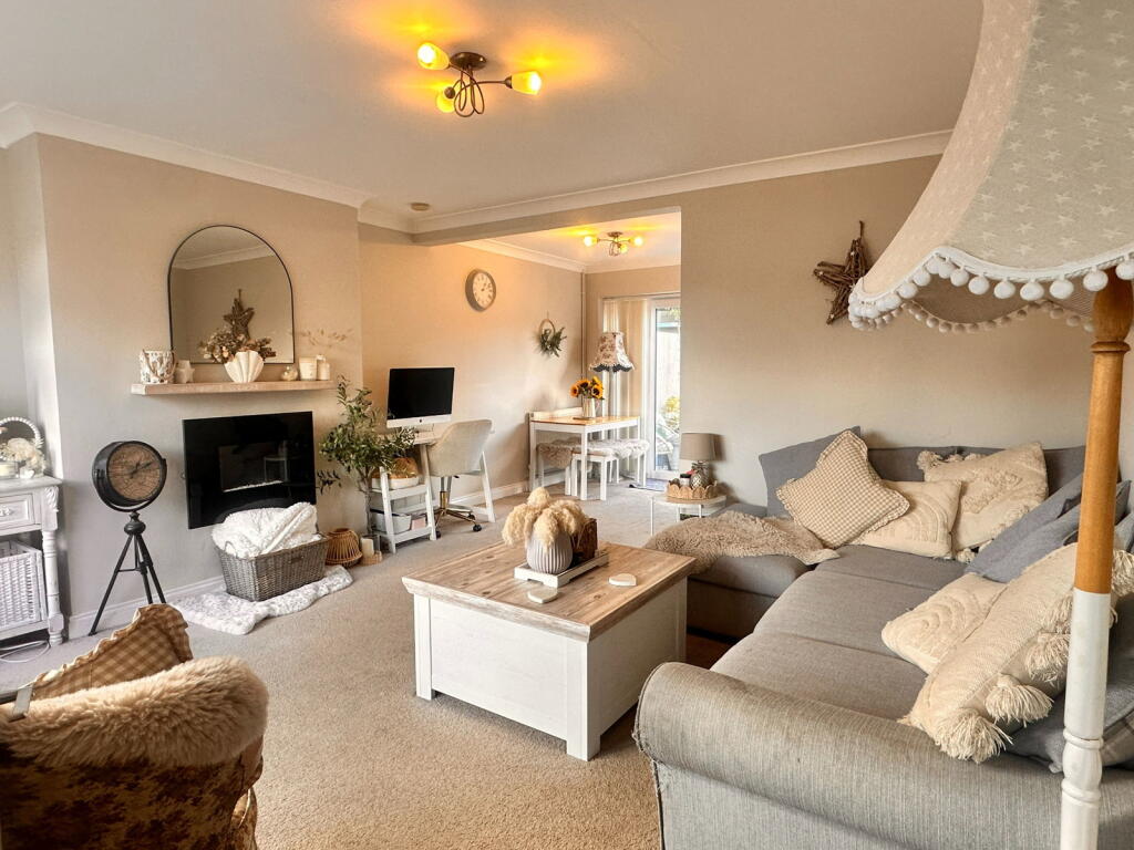Alexander Crescent, Oakham photo 4