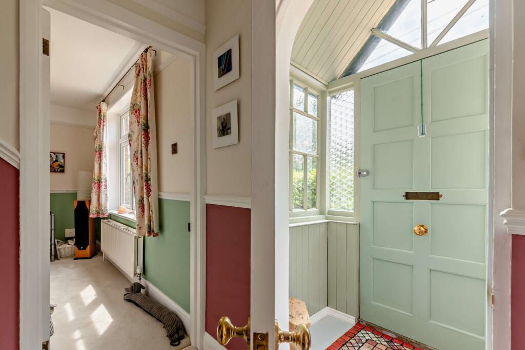 House in Waverley, Farnham - View 5