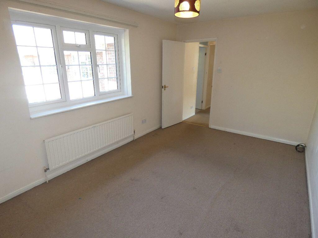 Fosse Close, Abbeymead, Gloucester photo 5