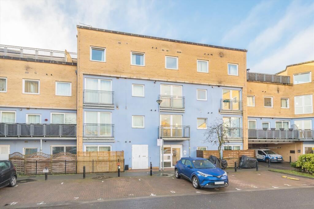 Main image of property: Wooldridge Close, Feltham