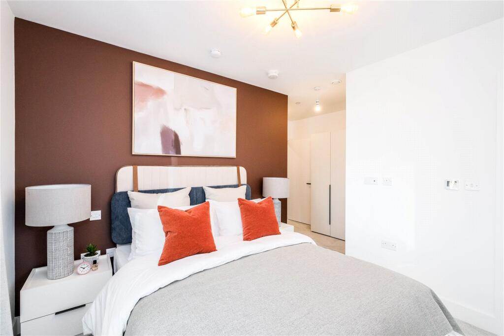 Apartment in Croydon - View 5