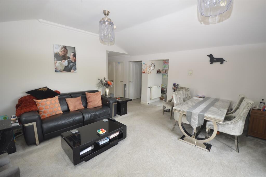 House in Braintree, Wethersfield - More