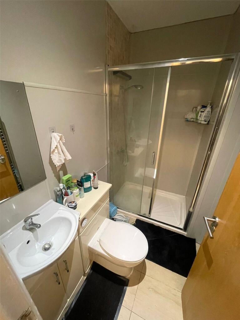Apartment in Bristol, Old City, City Centre - View 5