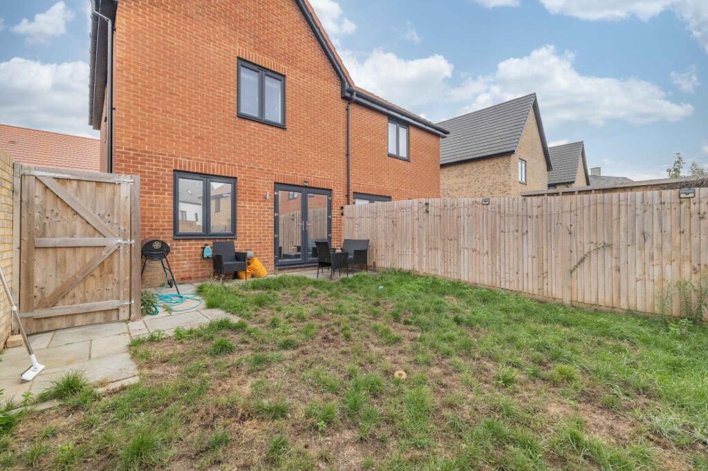 Serpentine Road, Faversham, Kent, ME13 photo 4