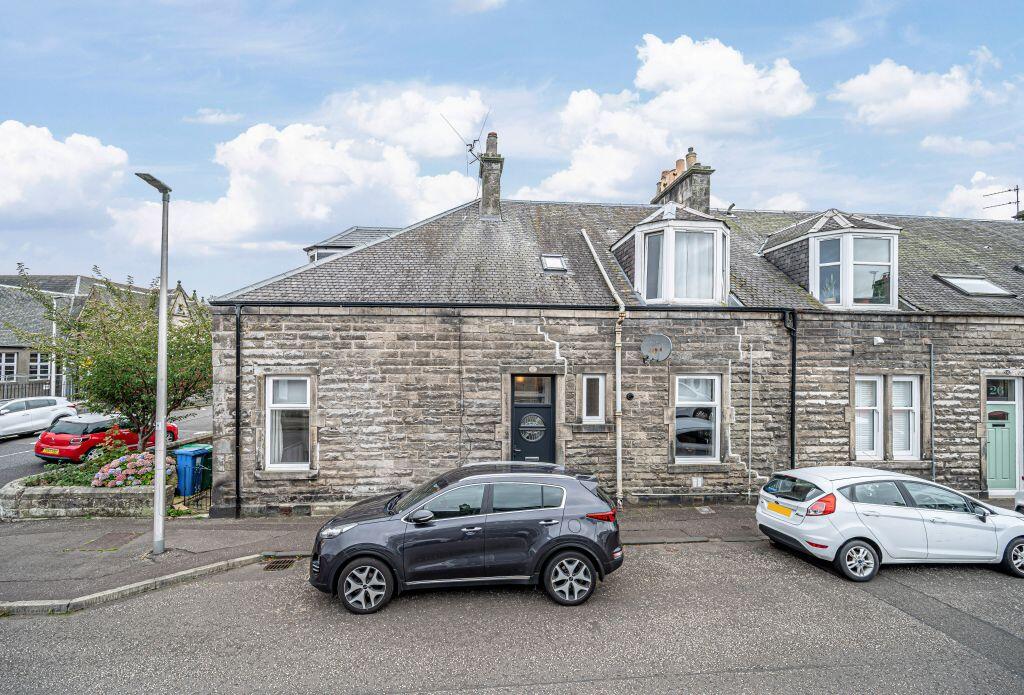 Main image of property: 24 Maitland Street, Dunfermline, KY12 8AF