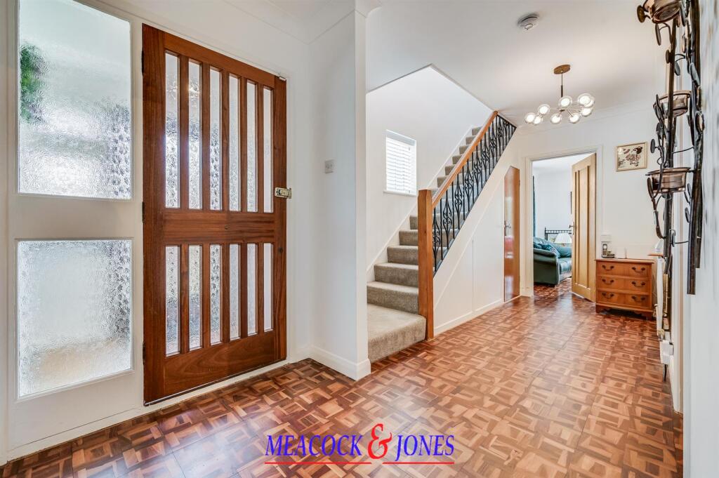 Lordship Close, Hutton, Brentwood - View 4
