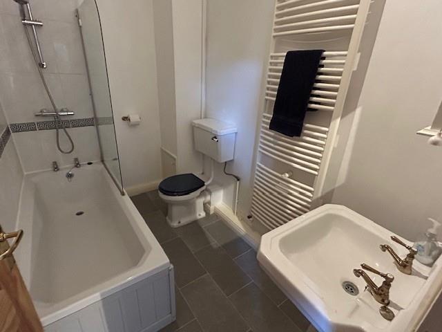 Apartment in Warwick, Royal Leamington Spa - View 4