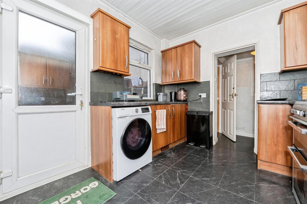 House in Thurrock, Essex - View 5