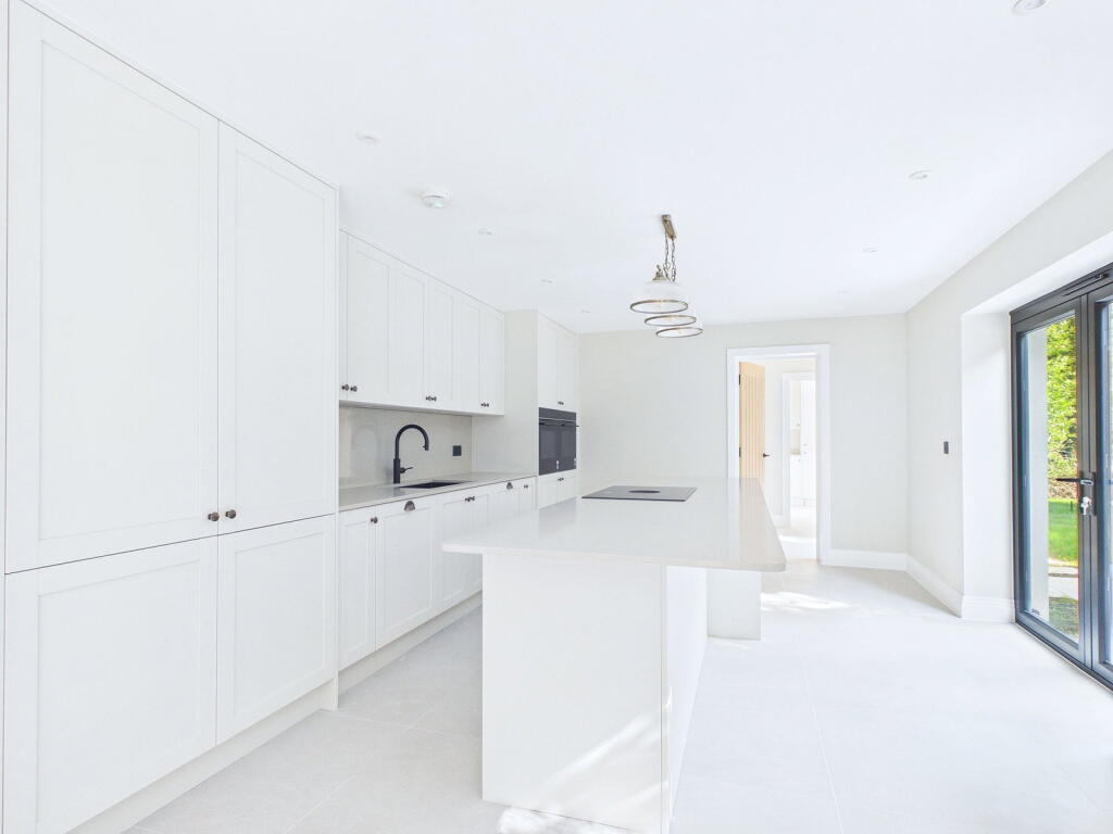 House in Watford - View 5