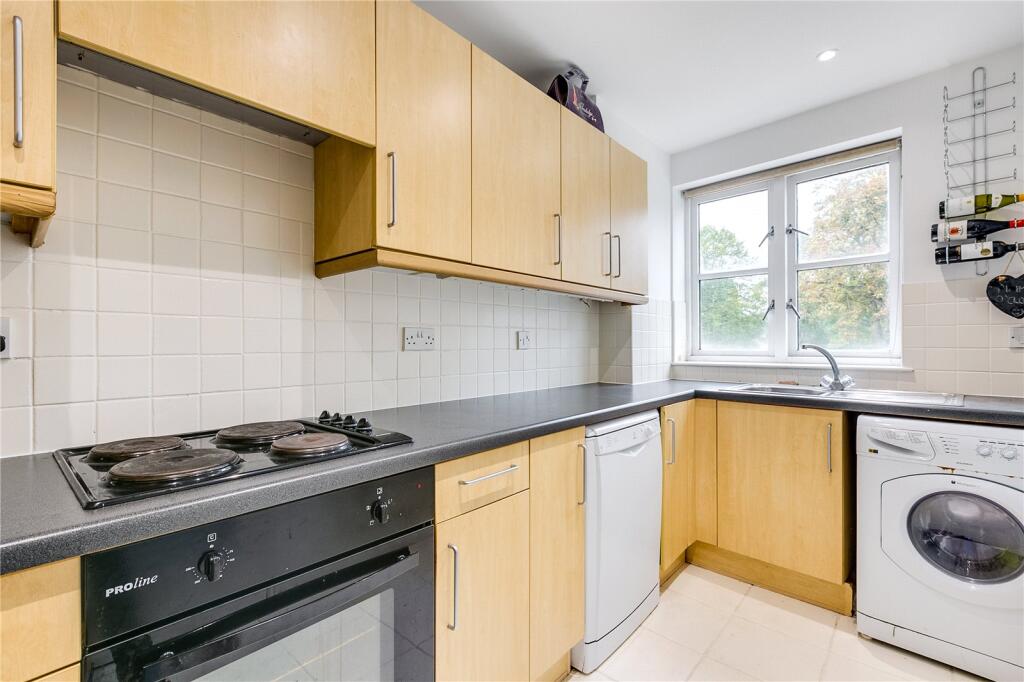 Apartment in London - View 5