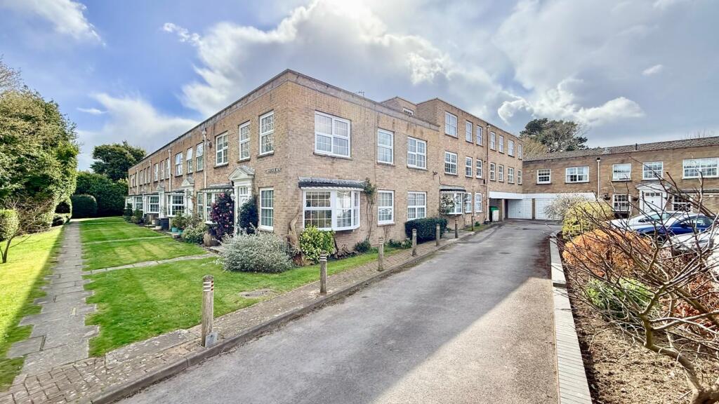 Main image of property: Grosvenor Mews, Lymington, SO41